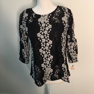 Woman’s Alfini Floral Top Size SP (RN57906)